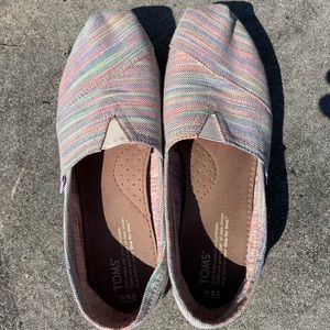 TOMS shoes